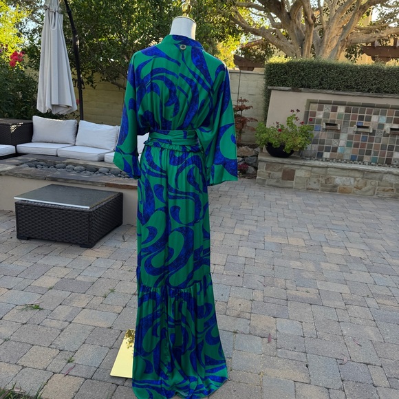 Elegant Green and Blue Maxi Dress - Picture 14 of 14